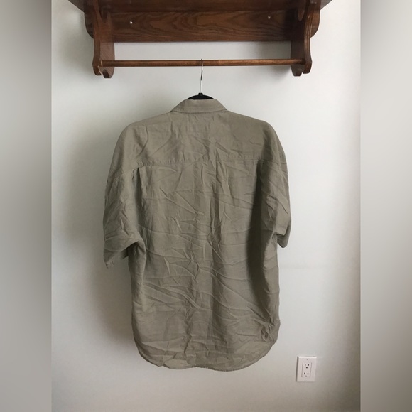 Men’s Green Short Sleeve Shirt L - Picture 2 of 3
